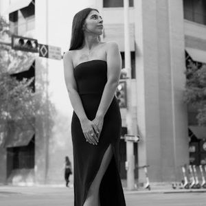 Meet your Posher, Amira br